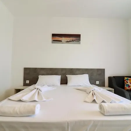 Alkion, Apartman *