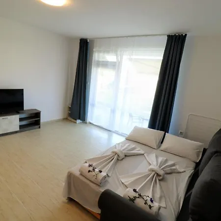 Apartman Alkion, *